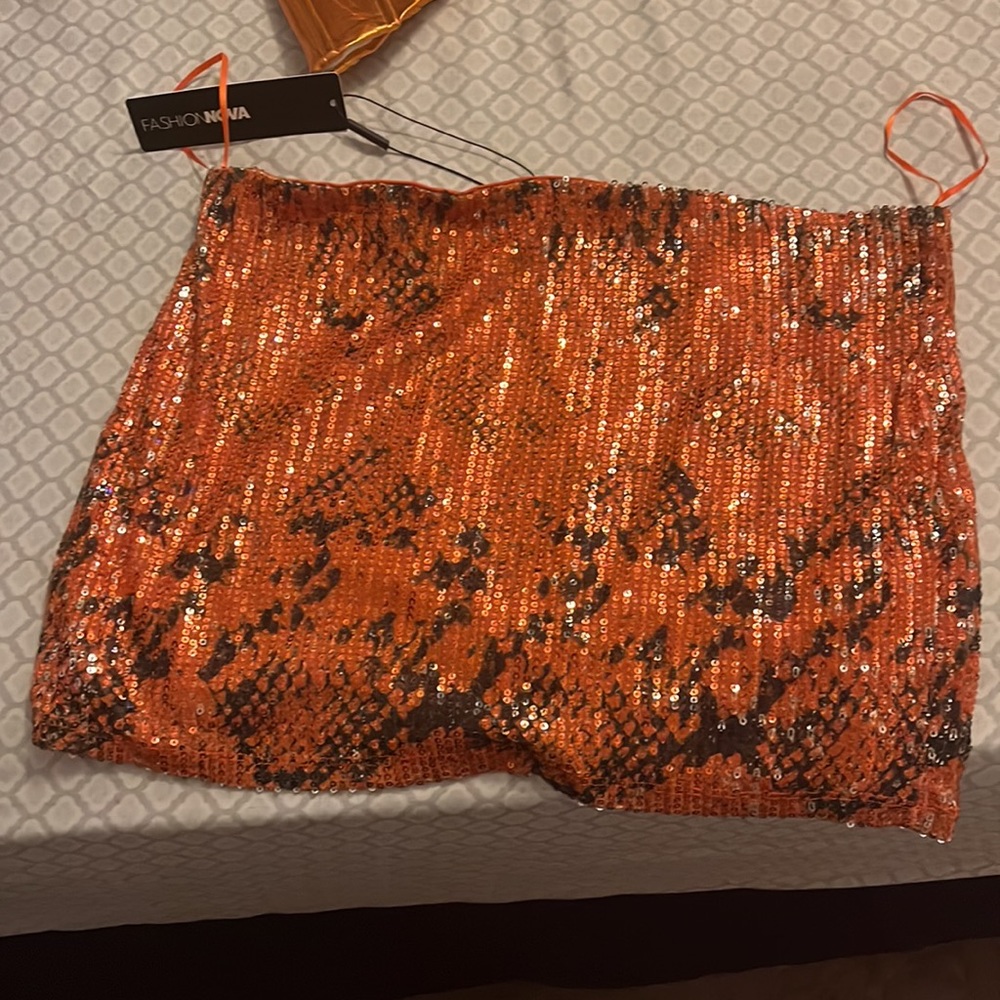 Mini skirt - Picture 2 of 2